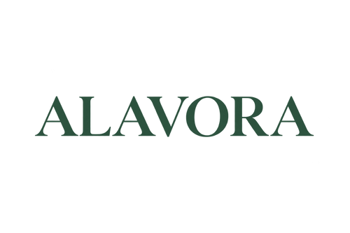 ALAVORA-woordlogo in donkergroen op een transparante achtergrond